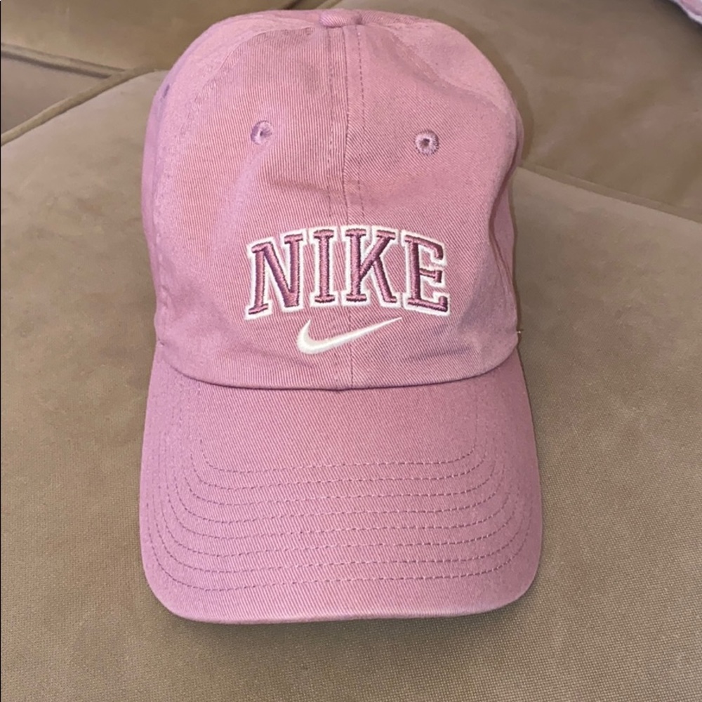 Women’s Nike hat